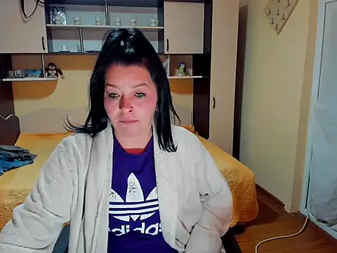 Snapshot of Soffy_Skye chatting on 04-27-26, 04:54 Soffy Skye online show from 04-27-26, 04:54
