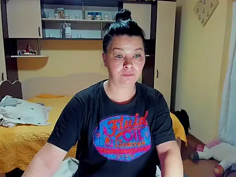 Snapshot of Soffy_Skye chatting on 02-09-26, 05:05 Soffy Skye online show from 02-09-26, 05:05