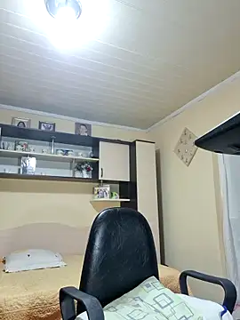 Snapshot of Soffy_Skye chatting on 02-06-26, 06:20 Soffy Skye online show from 02-06-26, 06:20