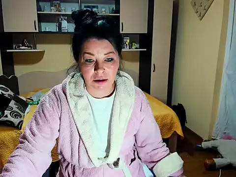 Snapshot of Soffy_Skye chatting on 02-18-26, 05:05 Soffy Skye online show from 02-18-26, 05:05