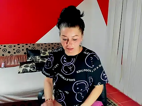 Soffy Skye online show from 11-07-25, 04:17