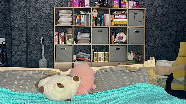 AzureEyes online show from 04-11-26, 02:21