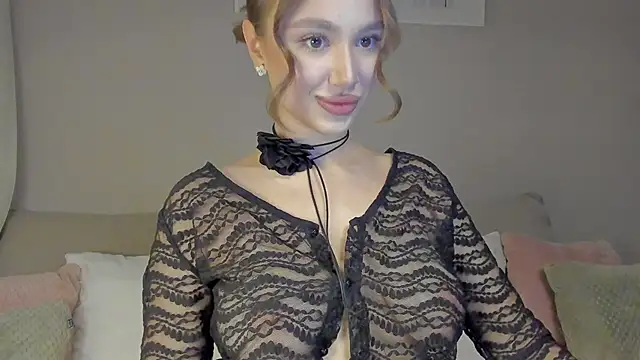 Snapshot of Stefa_Evans chatting on 10-06-25, 05:35 Stefa Evans online show from 10-06-25, 05:35