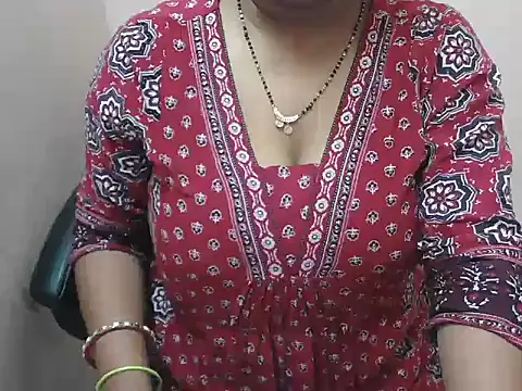 bold naina online show from 11-28-25, 04:01