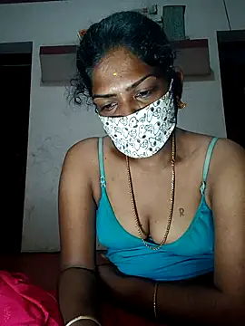 Snapshot of Tamil_Kavitha chatting on 10-16-25, 07:11 Tamil Kavitha online show from 10-16-25, 07:11