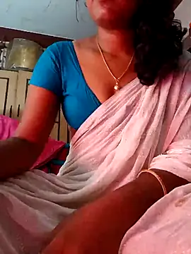 Snapshot of Tamil_Kavitha chatting on 05-07-26, 11:41 Tamil Kavitha online show from 05-07-26, 11:41