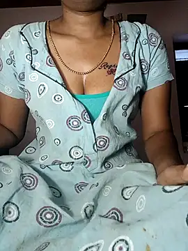 Snapshot of Tamil_Kavitha chatting on 02-11-26, 05:40 Tamil Kavitha online show from 02-11-26, 05:40