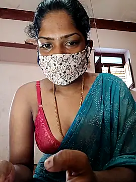 Snapshot of Tamil_Kavitha chatting on 10-22-25, 09:53 Tamil Kavitha online show from 10-22-25, 09:53