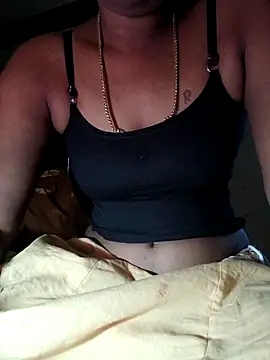 Snapshot of Tamil_Kavitha chatting on 02-04-26, 04:18 Tamil Kavitha online show from 02-04-26, 04:18