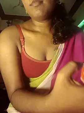 Snapshot of Tamil_Kavitha chatting on 05-19-26, 07:26 Tamil Kavitha online show from 05-19-26, 07:26