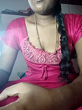 Snapshot of Tamil_Kavitha chatting on 12-17-25, 07:35 Tamil Kavitha online show from 12-17-25, 07:35