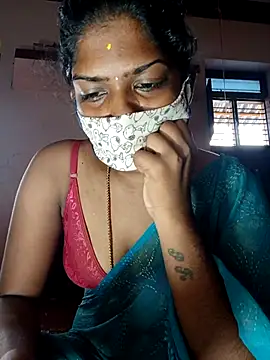 Snapshot of Tamil_Kavitha chatting on 10-26-25, 10:04 Tamil Kavitha online show from 10-26-25, 10:04