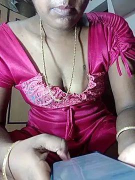 Snapshot of Tamil_Kavitha chatting on 10-12-25, 01:12 Tamil Kavitha online show from 10-12-25, 01:12