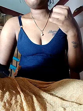 Snapshot of Tamil_Kavitha chatting on 02-26-26, 04:45 Tamil Kavitha online show from 02-26-26, 04:45