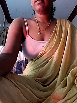Snapshot of Tamil_Kavitha chatting on 05-08-26, 11:52 Tamil Kavitha online show from 05-08-26, 11:52
