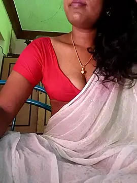 Snapshot of Tamil_Kavitha chatting on 04-20-26, 04:48 Tamil Kavitha online show from 04-20-26, 04:48