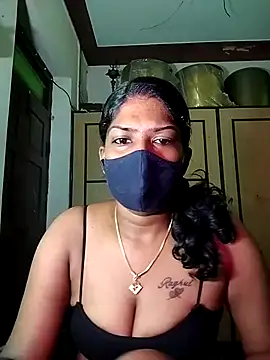 Snapshot of Tamil_Kavitha chatting on 07-20-26, 06:21 Tamil Kavitha online show from 07-20-26, 06:21