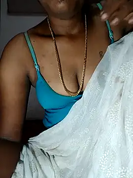 Snapshot of Tamil_Kavitha chatting on 10-13-25, 07:04 Tamil Kavitha online show from 10-13-25, 07:04