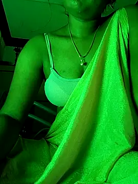 Snapshot of Tamil_Kavitha chatting on 05-02-26, 07:24 Tamil Kavitha online show from 05-02-26, 07:24