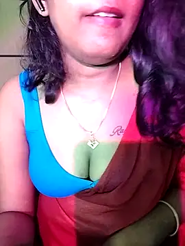 Snapshot of Tamil_Kavitha chatting on 07-27-26, 05:36 Tamil Kavitha online show from 07-27-26, 05:36