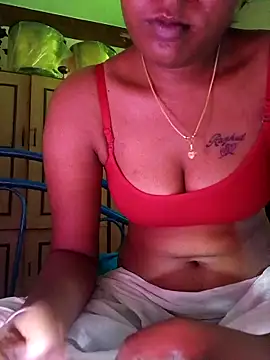 Snapshot of Tamil_Kavitha chatting on 02-20-26, 06:26 Tamil Kavitha online show from 02-20-26, 06:26