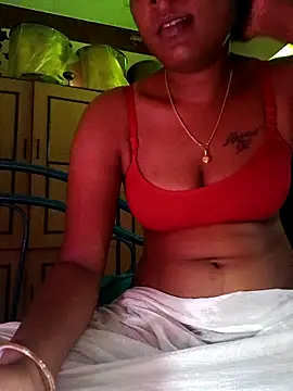 Snapshot of Tamil_Kavitha chatting on 02-20-26, 06:19 Tamil Kavitha online show from 02-20-26, 06:19