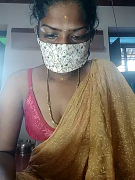 Snapshot of Tamil_Kavitha chatting on 10-23-25, 10:25 Tamil Kavitha online show from 10-23-25, 10:25