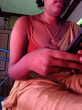 Snapshot of Tamil_Kavitha chatting on 05-15-26, 09:18 Tamil Kavitha online show from 05-15-26, 09:18