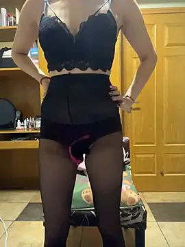 xiuchun100 online show from 04-18-26, 01:57