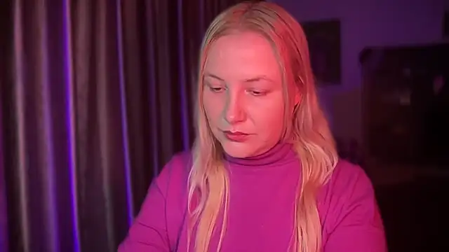 BikiHellena online show from 12-19-25, 07:55