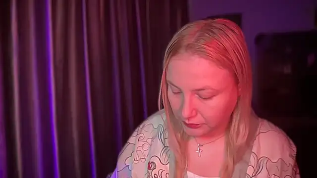 BikiHellena online show from 12-20-25, 06:38