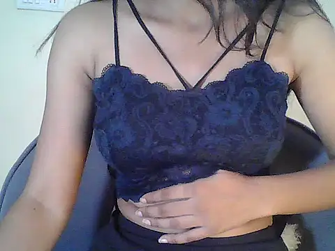 Snapshot of Janvi_singh02 chatting on 10-05-25, 04:03 Janvi singh02 online show from 10-05-25, 04:03