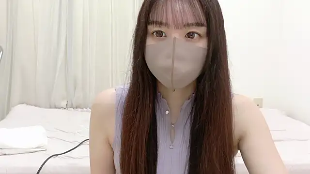 Snapshot of _Mia_land_ chatting on 04-20-26, 01:13 Mia land online show from 04-20-26, 01:13