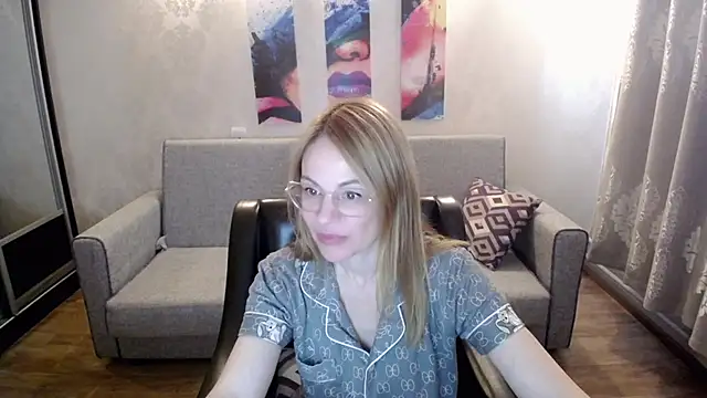 shy hot cat online show from 09-22-25, 10:21