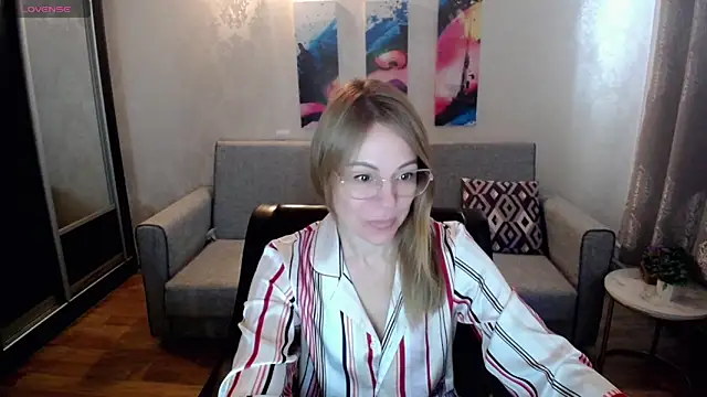 shy hot cat online show from 10-21-25, 06:24