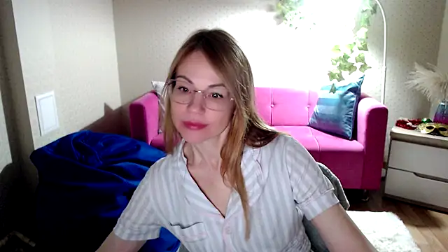 shy hot cat online show from 11-29-25, 09:53