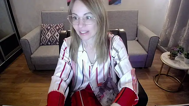 shy hot cat online show from 10-06-25, 09:21