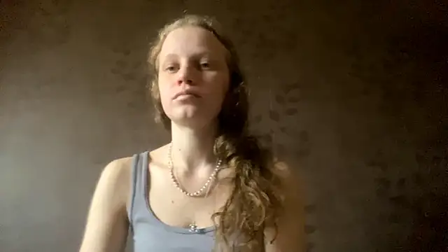 Snapshot of GlyndaCaver chatting on 10-06-25, 11:11 GlyndaCaver online show from 10-06-25, 11:11