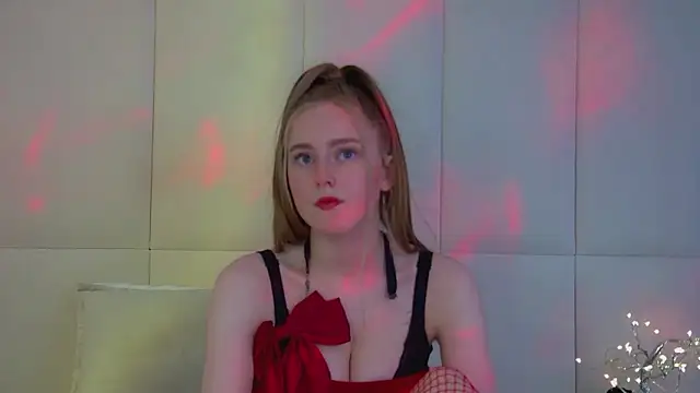 Snapshot of LexiBookwell chatting on 02-17-26, 06:33 LexiBookwell online show from 02-17-26, 06:33