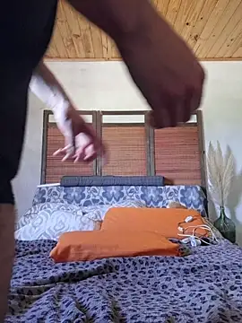 ObeyLust online show from 10-31-25, 05:53