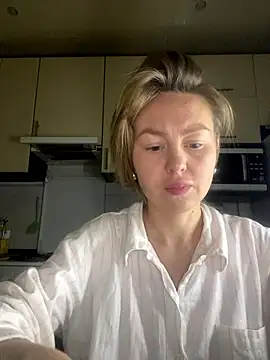 Snapshot of MartaLuna_ chatting on 01-08-26, 09:10 MartaLuna online show from 01-08-26, 09:10