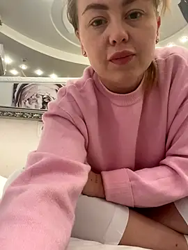 Snapshot of MartaLuna_ chatting on 11-07-25, 10:53 MartaLuna online show from 11-07-25, 10:53