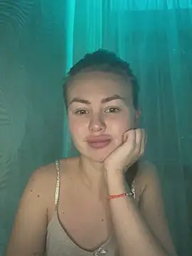 Snapshot of MartaLuna_ chatting on 11-04-25, 08:45 MartaLuna online show from 11-04-25, 08:45