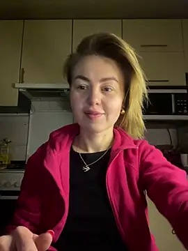 Snapshot of MartaLuna_ chatting on 02-22-26, 06:31 MartaLuna online show from 02-22-26, 06:31