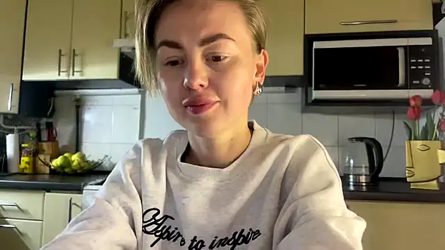 MartaLuna  online show from 04-14-26, 07:30