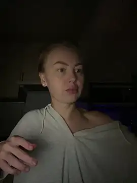 Snapshot of MartaLuna_ chatting on 11-08-25, 07:39 MartaLuna online show from 11-08-25, 07:39