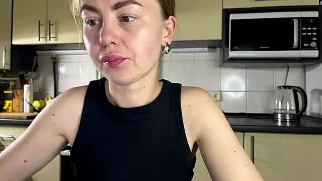 MartaLuna  online show from 05-22-26, 07:23