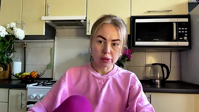 MartaLuna  online show from 05-31-26, 01:06