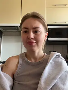 Snapshot of MartaLuna_ chatting on 03-02-26, 07:15 MartaLuna online show from 03-02-26, 07:15