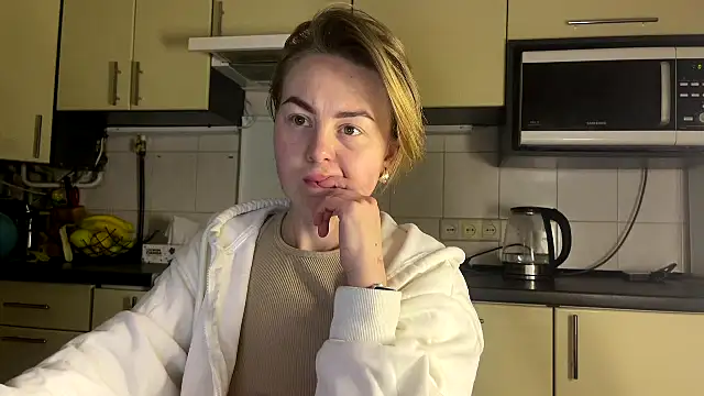 MartaLuna  online show from 04-07-26, 09:38